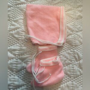 Vintage pink baby bonnet and booties circa 1980’s no stains